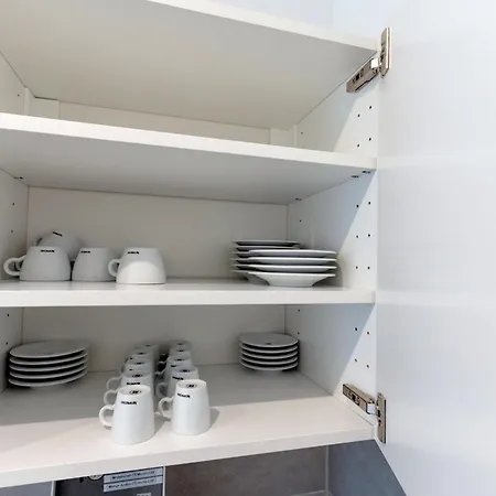 Hotel We Shortstay *