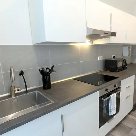 Hotel We Shortstay *