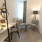Hotel We Shortstay