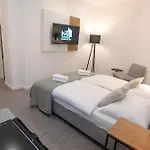 Hotel We Shortstay *