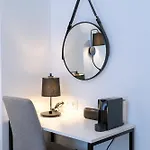 We Shortstay Hotel *