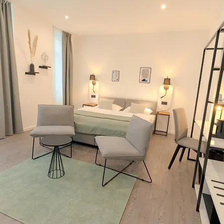 Hotel We Shortstay