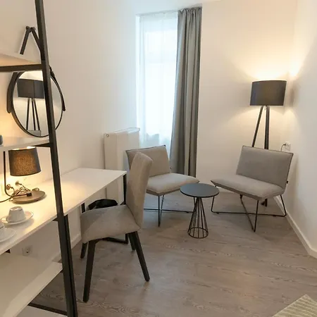 Hotel We Shortstay