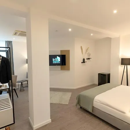 Ξενοδοχείο We Shortstay