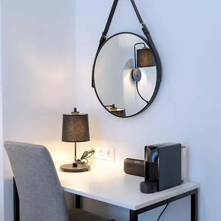 We Shortstay Ξενοδοχείο *