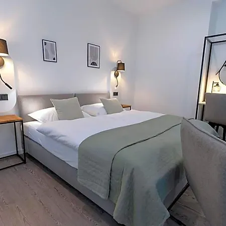 We Shortstay
