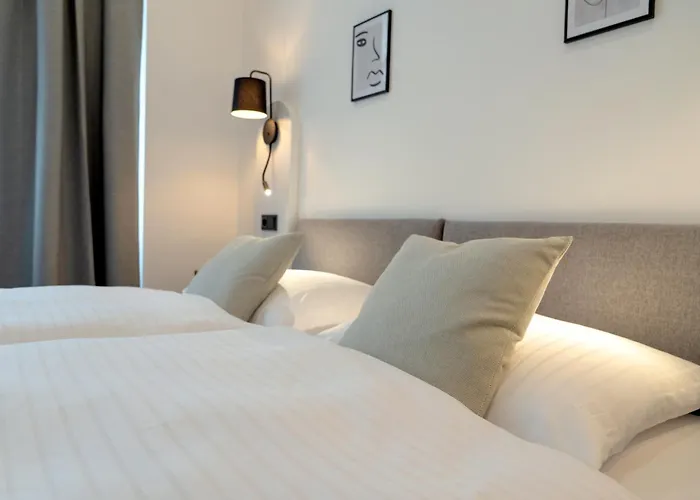 We Shortstay Hotel *